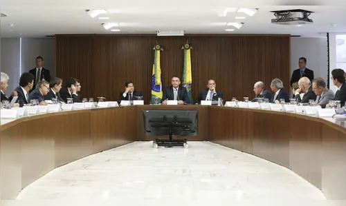 Bolsonaro faz nesta terça-feira a segunda reunião ministerial