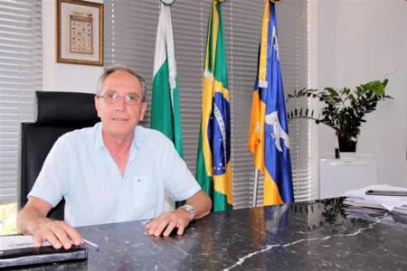 Jair Milani assume interinamente e anuncia mais obras