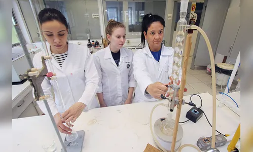 Laboratório de Alimentos da UEL fortalece extensão universitária