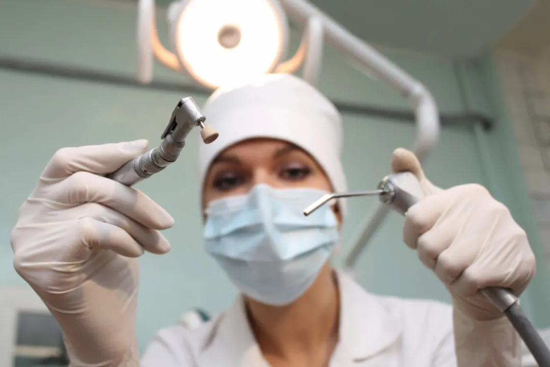 Agência do Trabalhador tem vaga para auxiliar de dentista