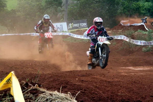 A Copa Paraná de Motocross de 2019 começa no mês que vem - Foto: Diviu