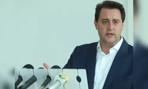 Ratinho Jr. anuncia bloqueio de 20% do orçamento do Estado