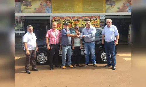 Associação comercial entrega prêmios da campanha de natal de Ivaiporã