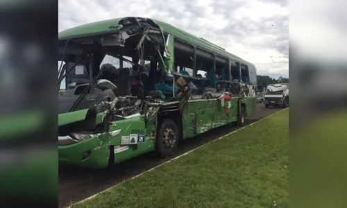 Motorista de caminhão envolvido em colisão com cinco mortes estava bêbado, diz polícia