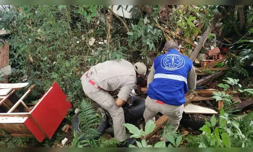 Homem morre após ser agredido e ter corpo incendiado na Vila Corbélia
