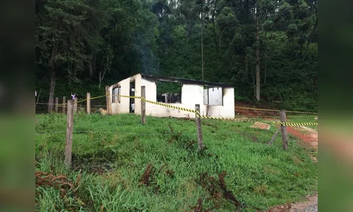 Adolescente acorda com casa em chamas e salva irmãos de 4 e 2 anos