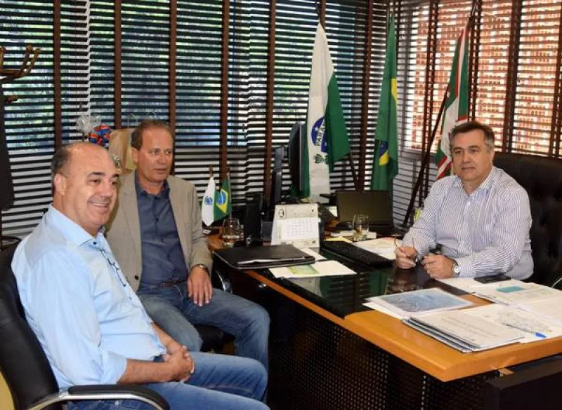 Amaral, Gil e Beto Preto discutem obras do Hospital Regional de Ivaiporã