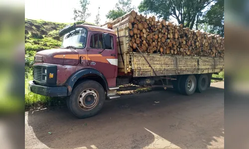 Acidente entre caminhão e moto deixa duas pessoas feridas
