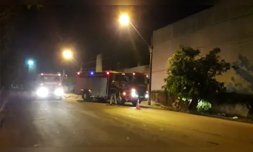 
							Incêndio atinge barracão em construção
						
						