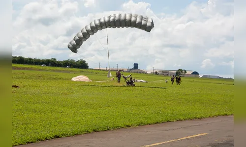 Arapongas sedia festival de paraquedismo