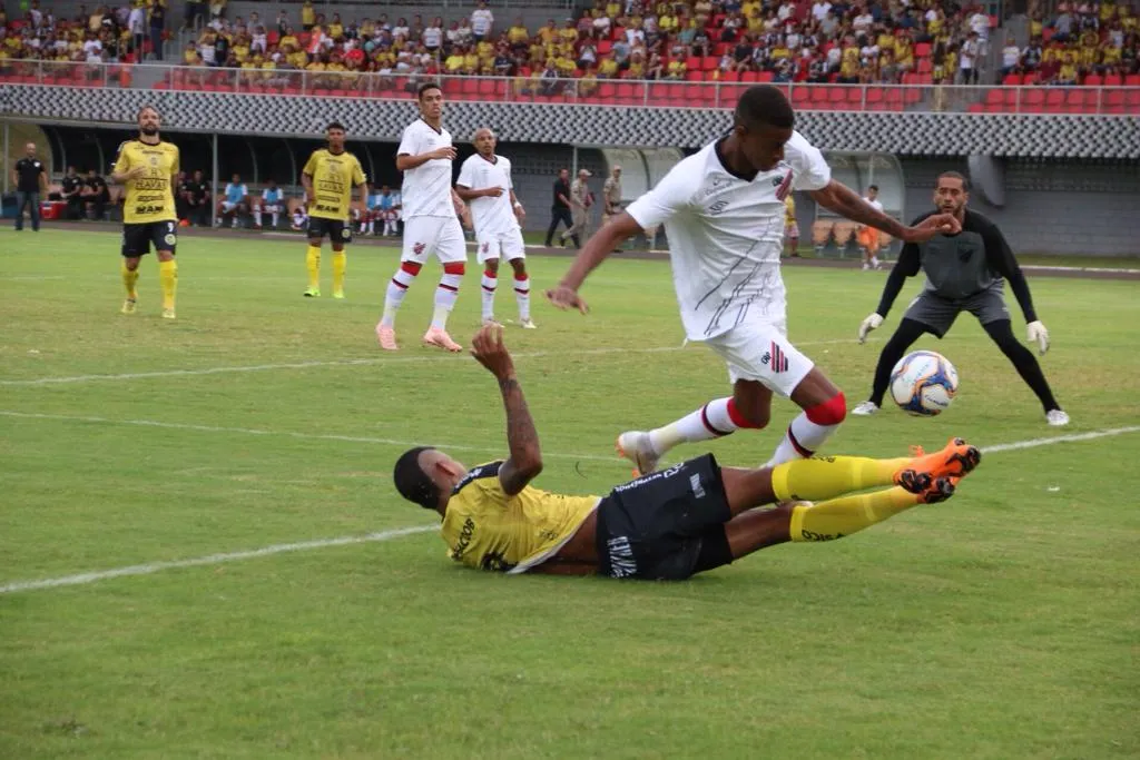 FC Cascavel e Athletico ficaram no 0 a 0 no estádio Olímpico Regional. Foto: Reprodução