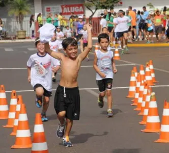 A Prova Pedestre Vinteoitinha terá início às 16 horas, com largada na Praça Rui Barbosa - Foto: Divulgação