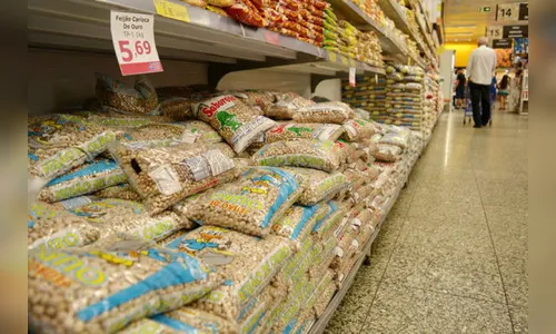 Preço do feijão sobe até 160% na região