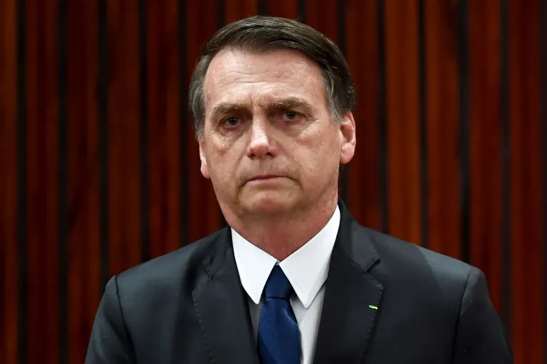 Presidente Jair Bolsonaro passou por cirurgia na segunda-feira.