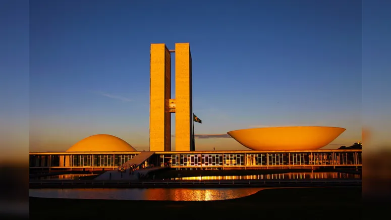 Imagem ilustrativa da notícia Posse e despedidas