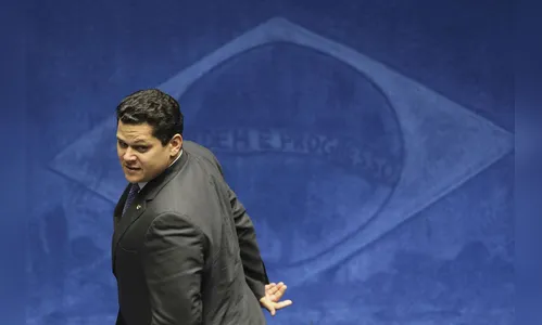 Davi Alcolumbre é eleito presidente do Senado