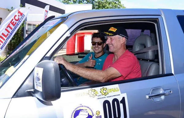 Jhonatan e Roberto Ardigo, de Apucarana, voltam a disputar o Rally Transparaná - Foto: Delair Garcia