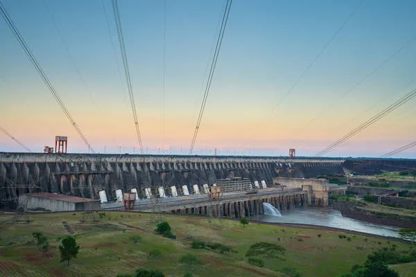 Produção elevada ajuda o Brasil e o Paraguai em época de grande consumo de energia (Foto: Divulgação)