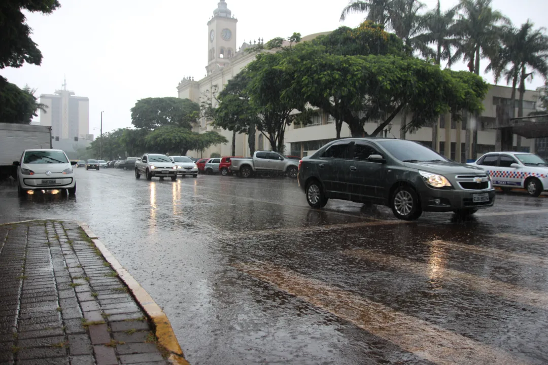 Chuva prevalece em Apucarana e região nesta quarta-feira