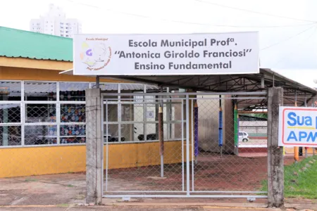 Chuva invade escolas e prejudica volta às aulas em Arapongas