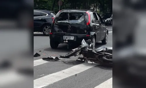 
							Motociclista fica ferido após acidente com carro em Arapongas
						
						