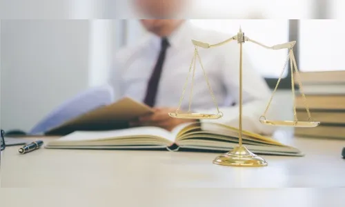 Justiça concede mandado de segurança e impede controle de horário de assessor jurídico