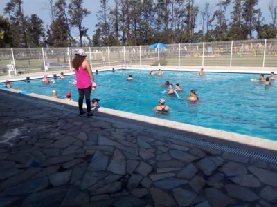 Confira as atividades gratuitas oferecidas na piscina do CSU