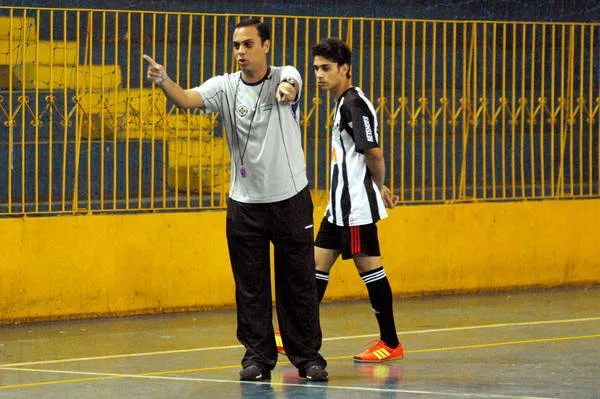 Wilton Batista é o técnico do Apucarana Futsal: elenco já está formado para a Série Bronze - Foto: Arquivo/TN
