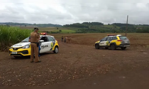 
							Corpo é encontrado em porta-malas de carro em Cambira
						
						