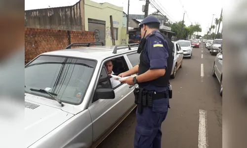 Motoristas são orientados sobre cuidados antes de sair em viagem