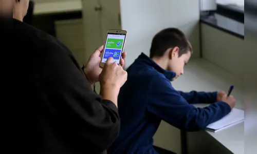 Aplicativo ajuda a acompanhar desempenho dos filhos na escola