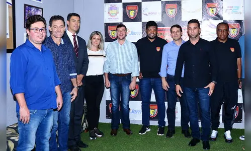 Índio Ferreira e Antônio Donisete se apresentam ao Apucarana Sports