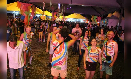 Carnaval de Rua prossegue nesta terça em Arapongas