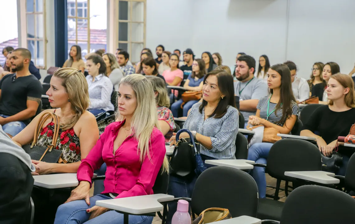 Os 29 novos residentes pertencem a 9 áreas profissionais, além de uma médica com especialidade em dermatologia (Fotos – Profeta)