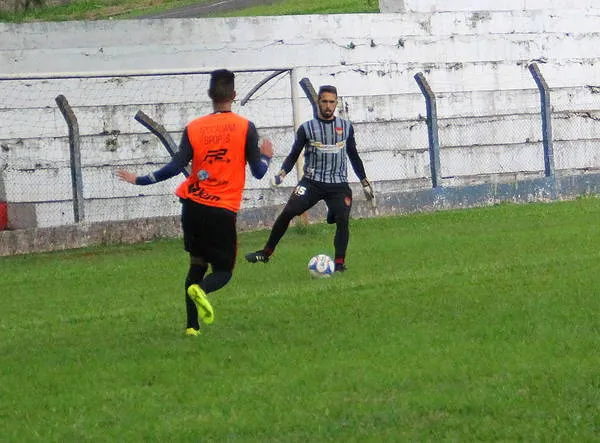 O goleiro Edson é o novo reforço do Apucarana Sports |  Foto: www.oesporte.com.br