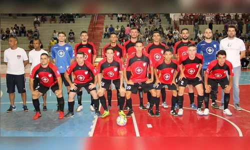Em jogo preparatório, Cruzmaltina e Apucarana fazem amistoso no futsal
