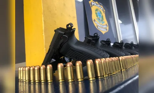 Motorista com carro de Apucarana é preso por transportar 10 pistolas e 475 cartuchos  