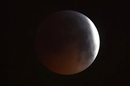 Superlua poderá ser vista hoje nas Américas do Sul e Norte