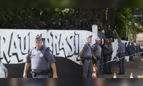 Aluno ferido em ataque a escola em Suzano permanece internado