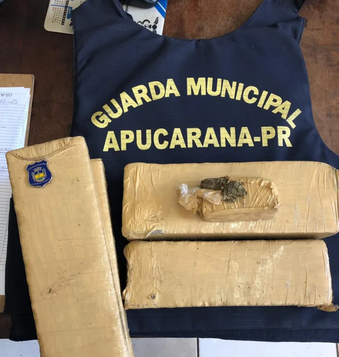 GM apreende 2,7 quilos de maconha em Apucarana