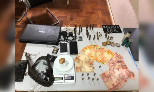 
							Jovem é preso com crack e munição em Faxinal
						
						