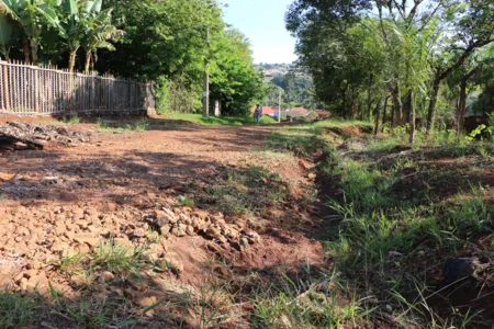 Moradores esperam pela benfeitoria há mais de 40 anos. No total serão executados 12.217,99 m² de pavimento, em um investimento na ordem de R$ 967 mil, com recursos próprios do Município (Foto: Profeta)