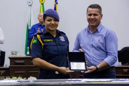 ​O objetivo é o reconhecimento as mulheres que marcam a história deste município. Na oportunidade estive homenageando a GM Denice.​