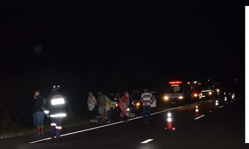 Motorista morre e pelo menos quatro passageiros ficam feridos após tentativa de assalto a ônibus 