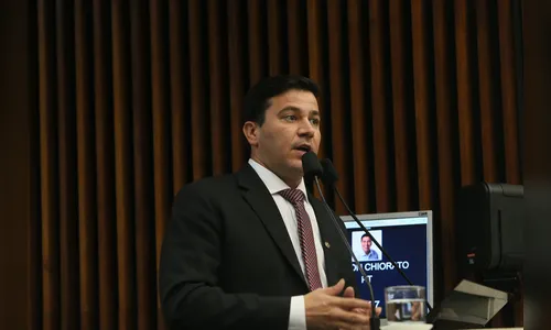 Arilson defende universidades estaduais e critica extinção da SETI