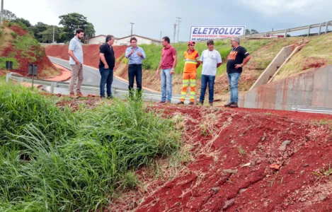 Desvio provisório garante acesso de moradores à BR-376