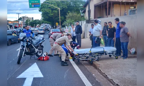 
							Motociclista fica ferido após atropelar pedestre em Apucarana 
						
						