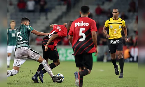 Nilo Neves de Souza Júnior apita Atletiba na Arena da Baixada