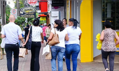 Comércio de Apucarana terá horário especial de funcionamento no sábado