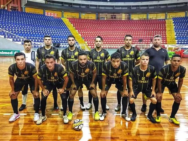 A equipe do Lokomotiva venceu na Série Bronze de Futsal nesse sábado à noite - Foto: Divulgação